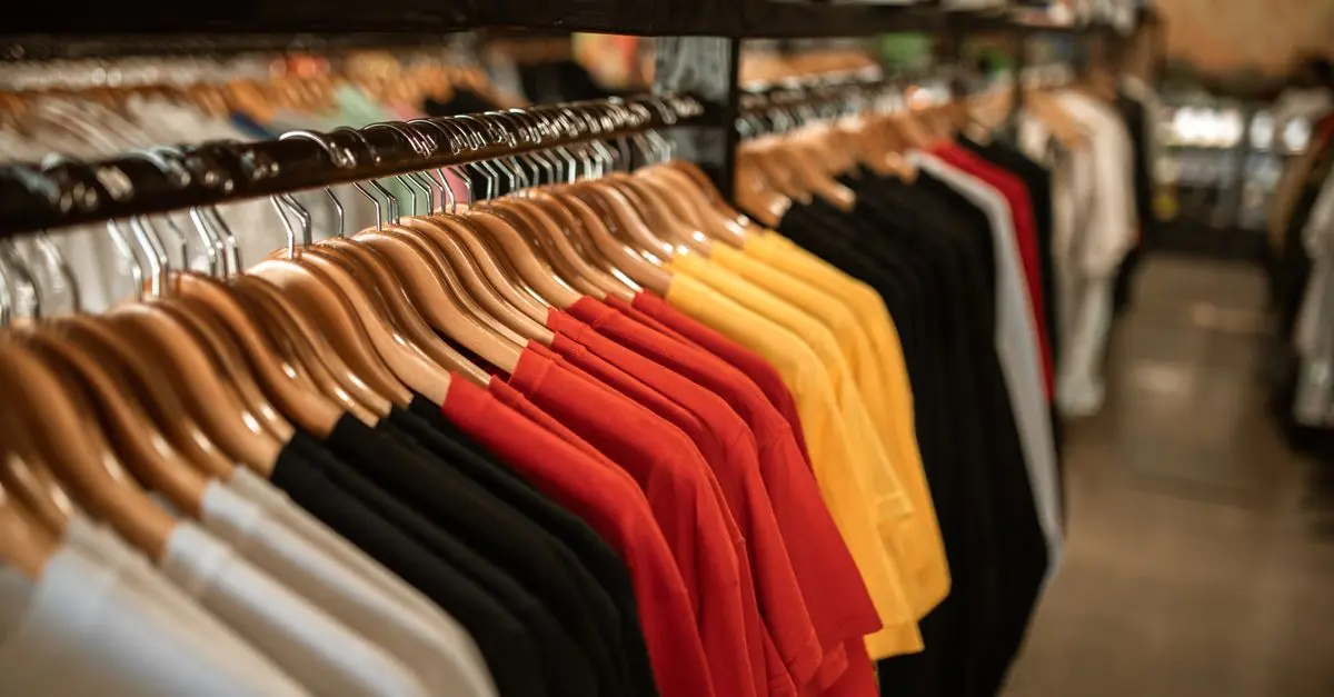 Cómo aprovechar los descuentos en moda para ahorrar más