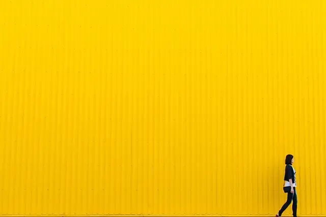 Cómo aprovechar los descuentos de fin de temporada para ahorrar en moda